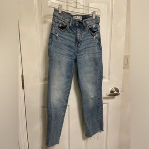 EUC Daze Classic Blue Jeans Straight Leg Denim distressed
